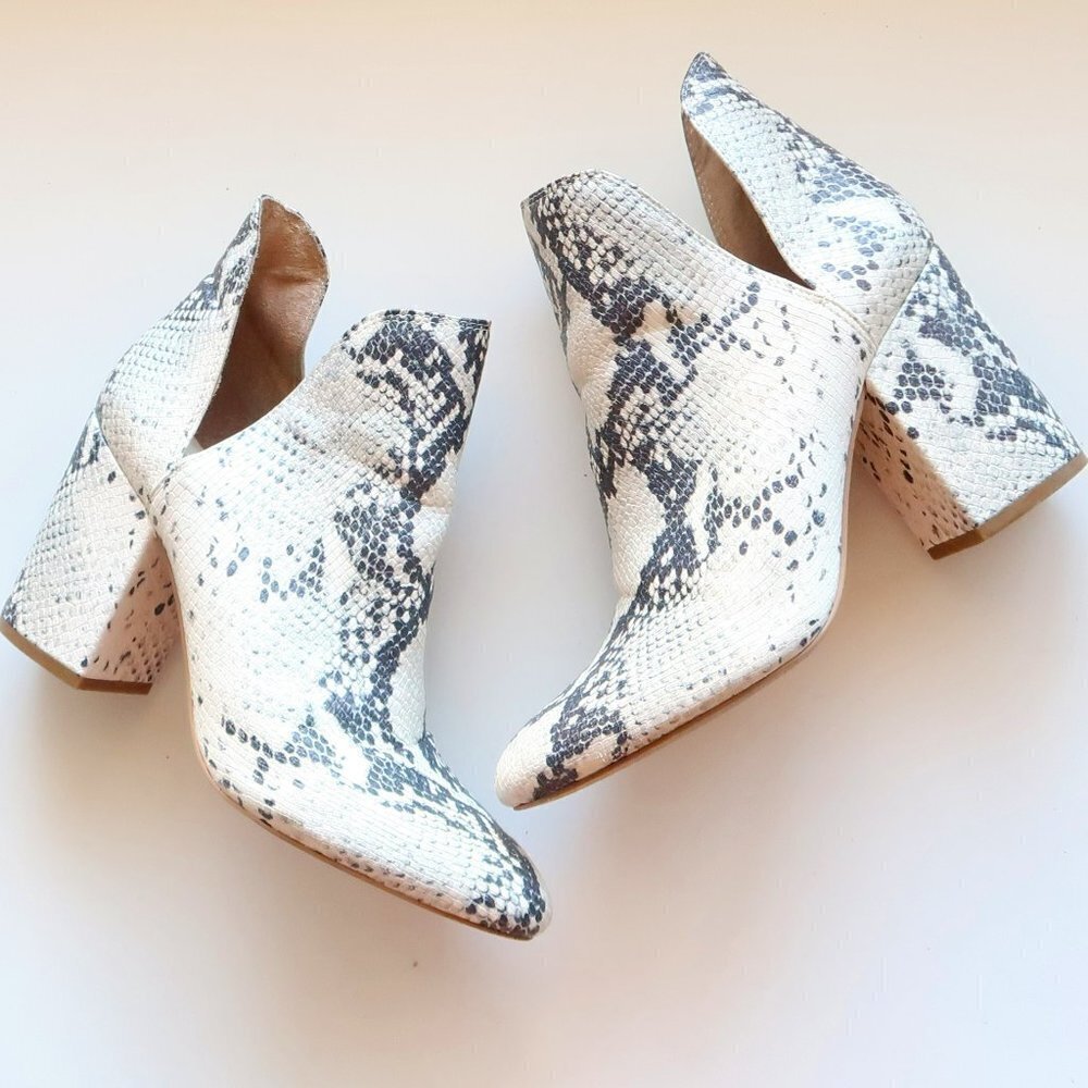 Steve Madden Cream & Grey Snakeskin Almond Toe Block Heel Ankle Boots, Booties
